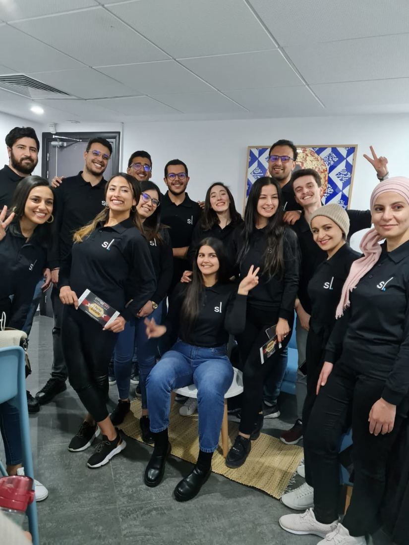 Collaborateurs Streamlink en polos aux couleurs de la marque